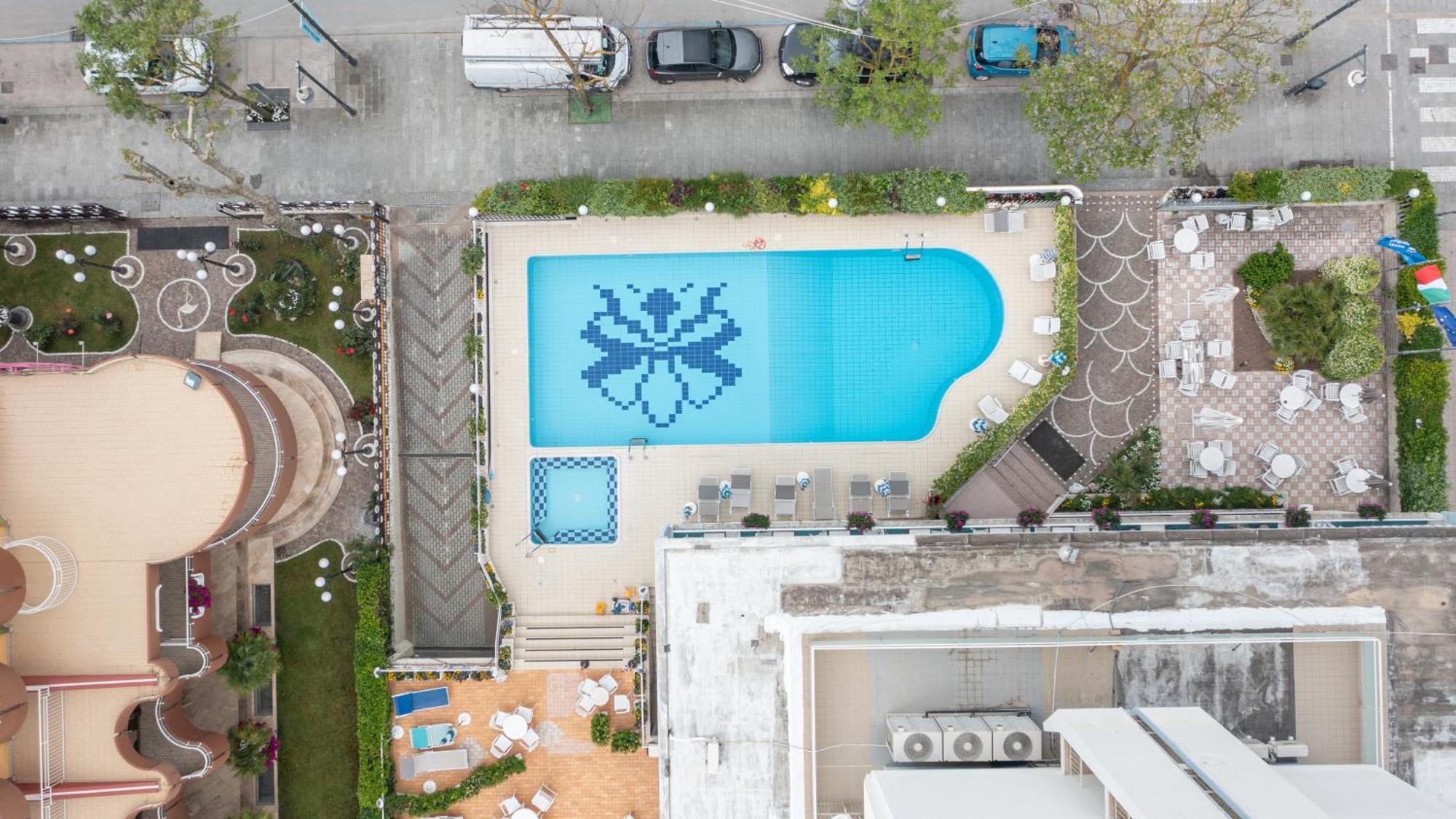 Hotel Capitol Gatteo a Mare Exterior photo